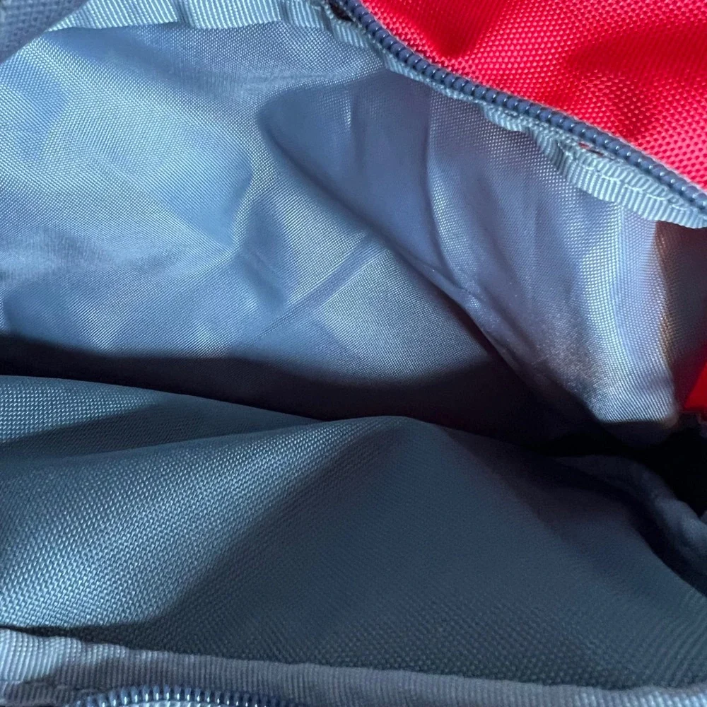 Under Armour Storm Undeniable 3.0 Duffle Gym Bag Medium Red Sports Travel